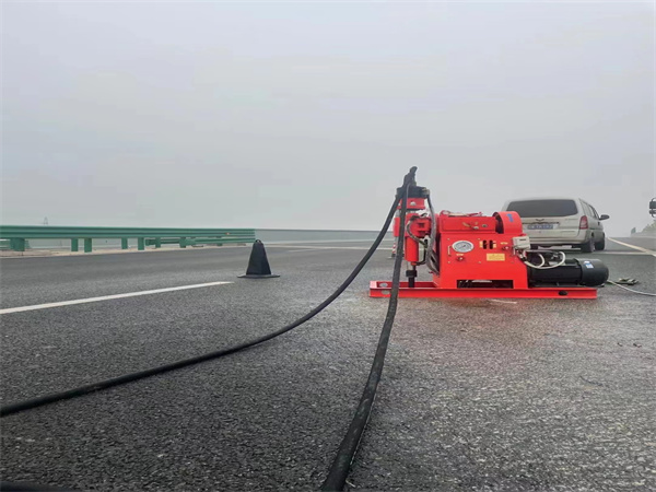 宽城马路路基路面开裂下沉注浆加固灌浆